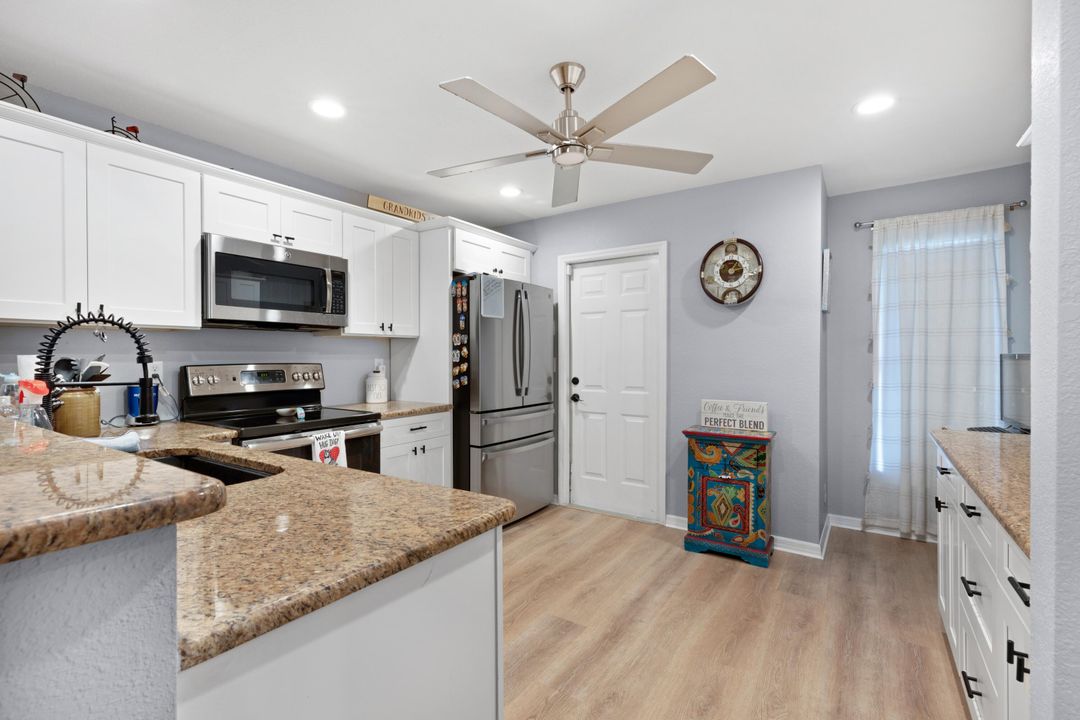 For Sale: $459,900 (3 beds, 2 baths, 1527 Square Feet)