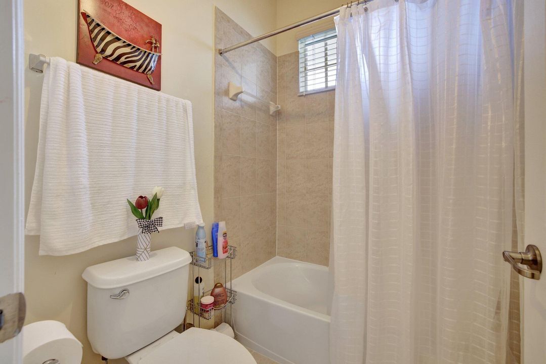 待售: $400,000 (2 贝兹, 2 浴室, 1424 平方英尺)