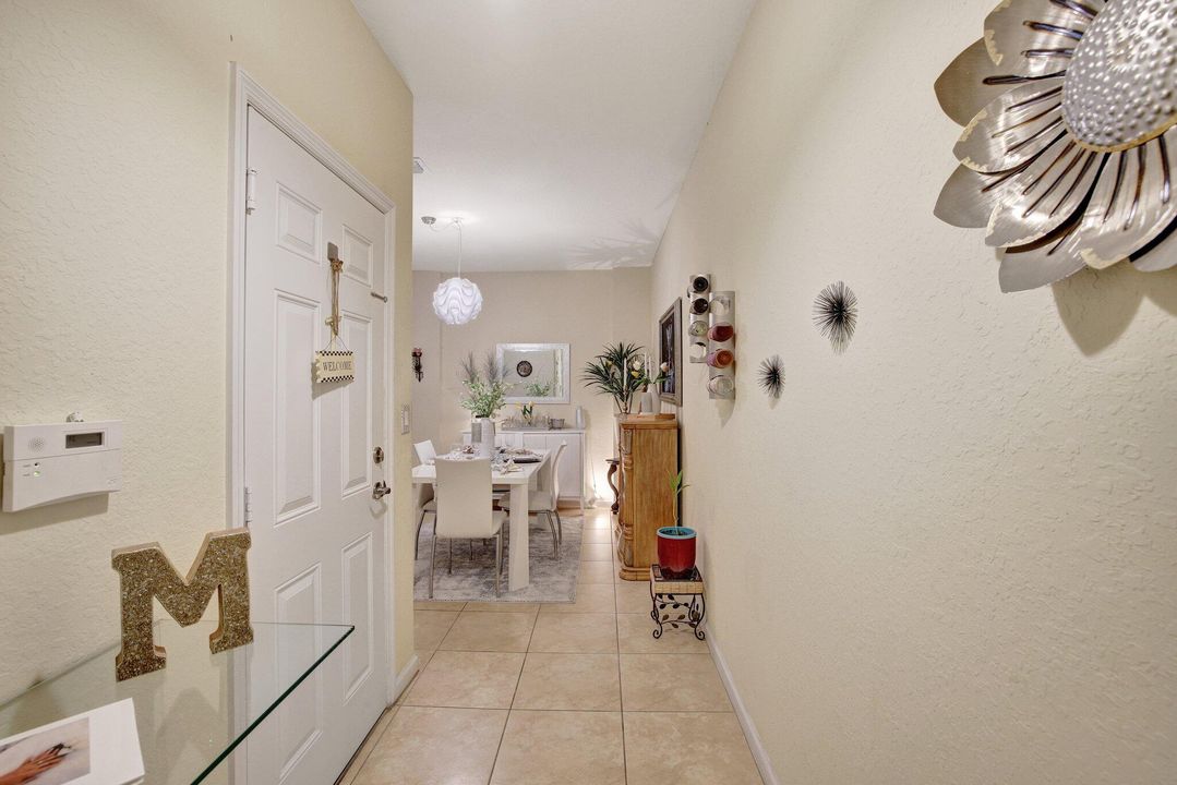 For Sale: $400,000 (2 beds, 2 baths, 1424 Square Feet)