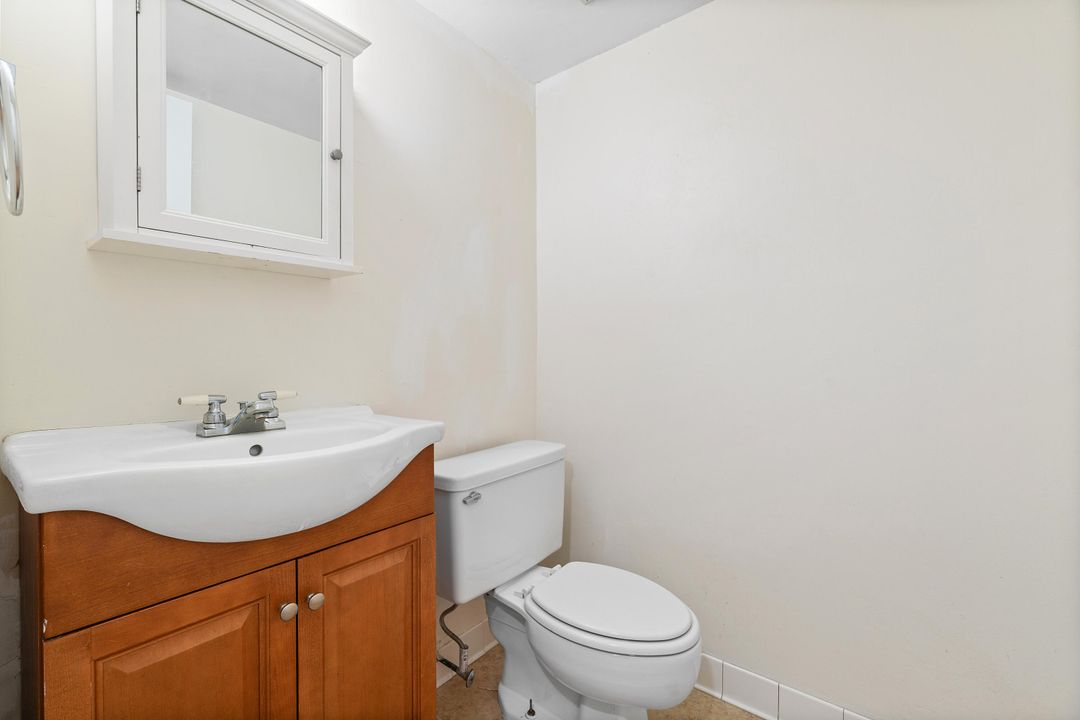 For Rent: $2,595 (2 beds, 2 baths, 1230 Square Feet)