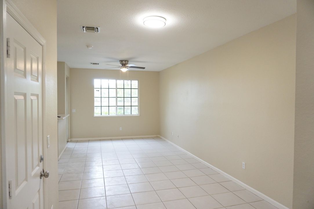 For Sale: $290,000 (3 beds, 2 baths, 1284 Square Feet)