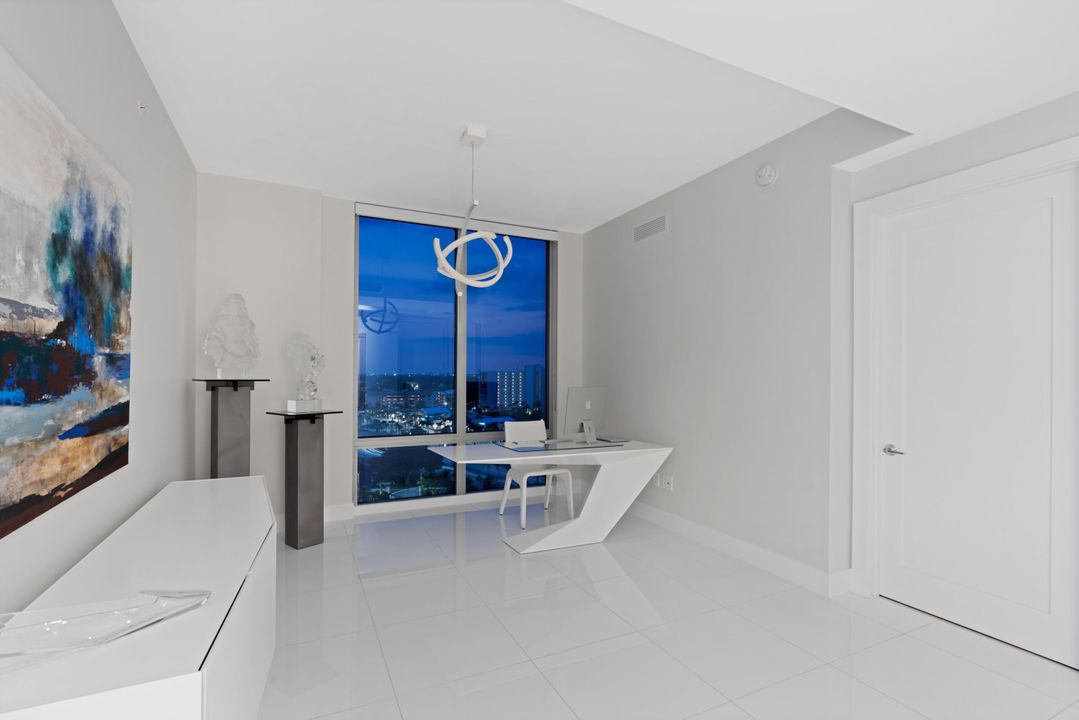 For Sale: $1,850,000 (2 beds, 2 baths, 1959 Square Feet)