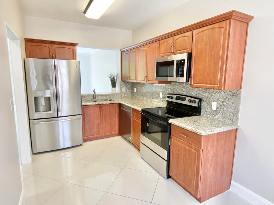 For Sale: $499,900 (2 beds, 2 baths, 1583 Square Feet)