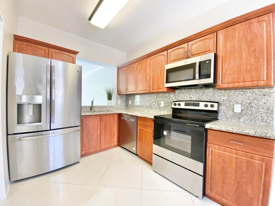 For Sale: $499,900 (2 beds, 2 baths, 1583 Square Feet)