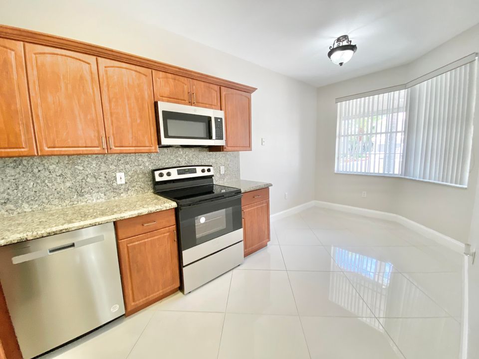 For Sale: $499,900 (2 beds, 2 baths, 1583 Square Feet)