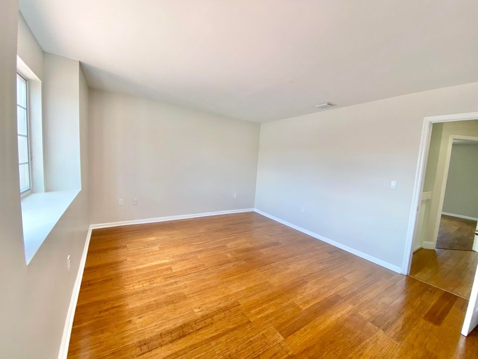 For Sale: $499,900 (2 beds, 2 baths, 1583 Square Feet)