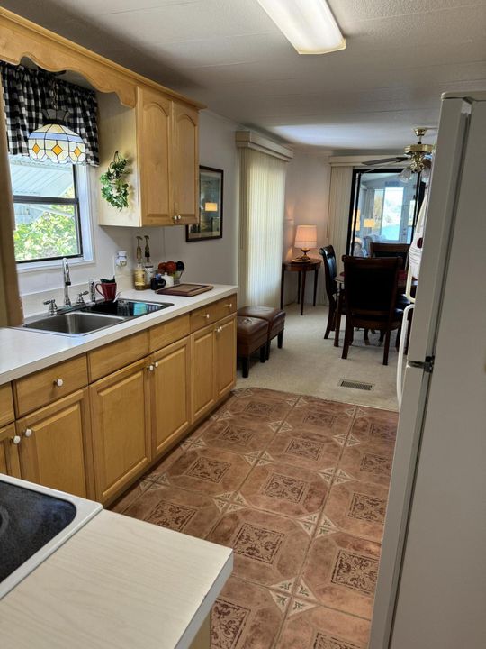 For Sale: $62,000 (2 beds, 2 baths, 1296 Square Feet)
