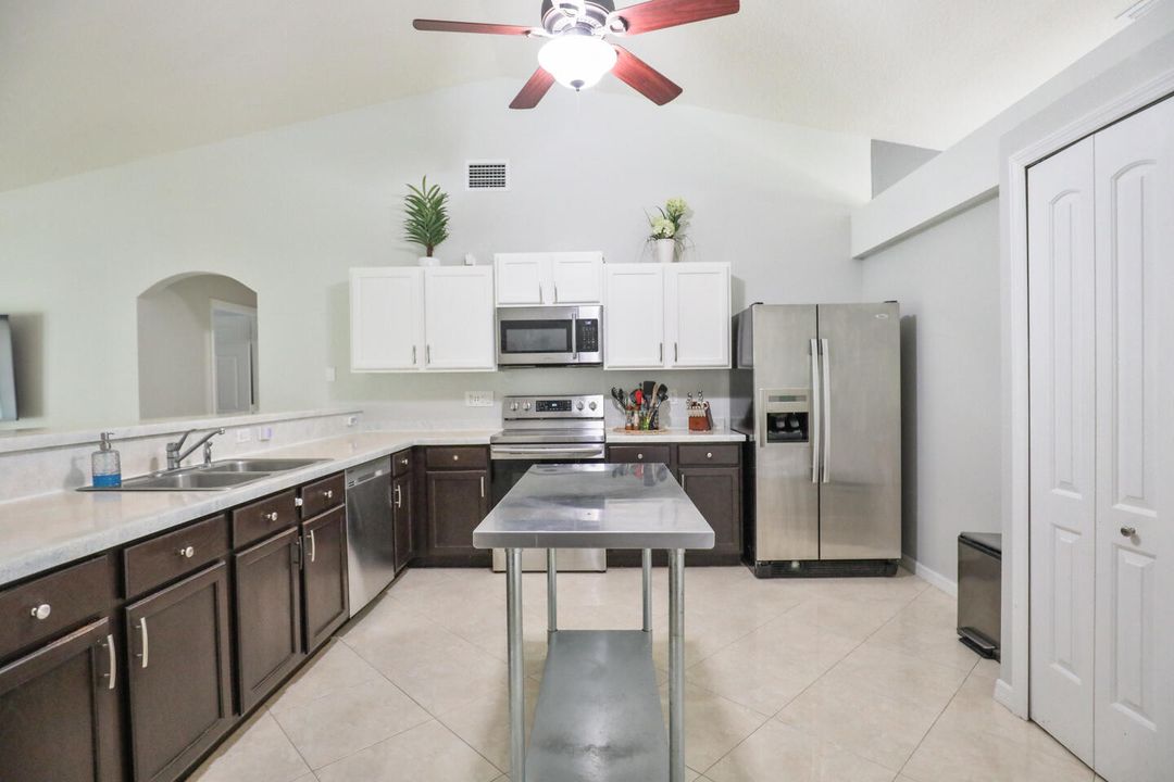 Active With Contract: $415,000 (4 beds, 2 baths, 1808 Square Feet)