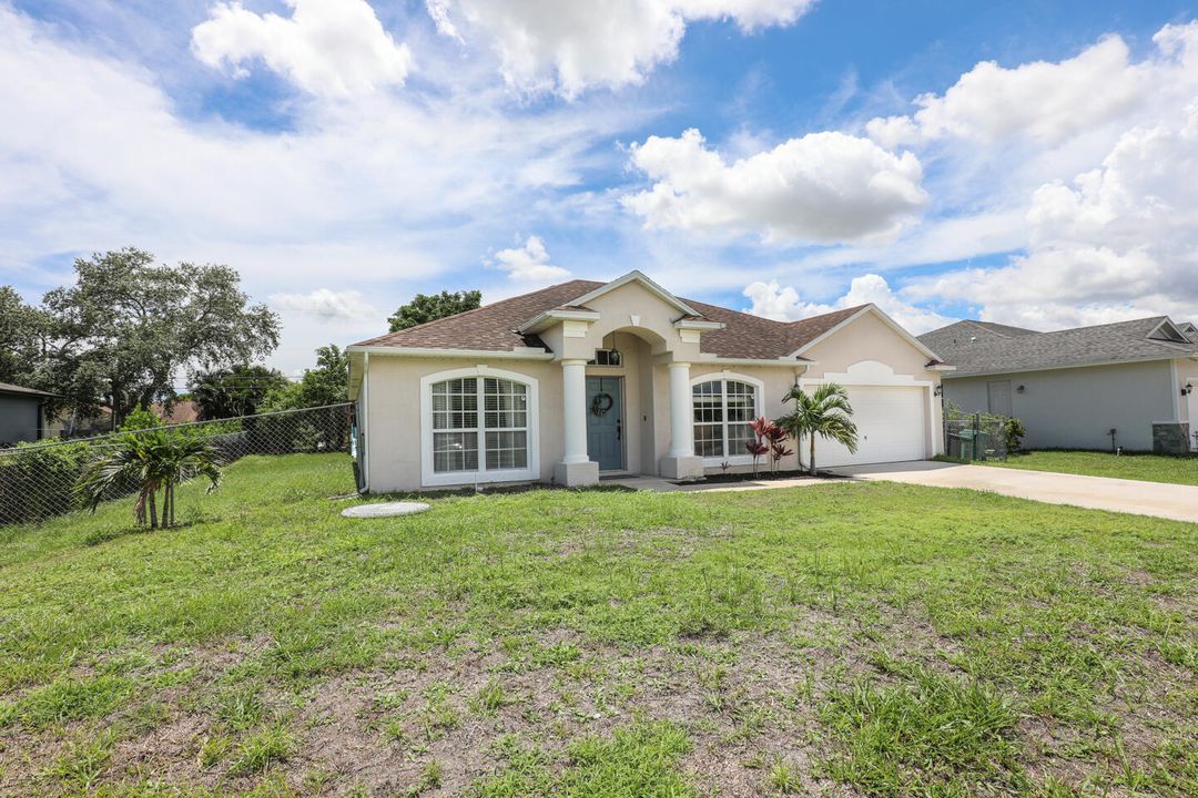 Active With Contract: $415,000 (4 beds, 2 baths, 1808 Square Feet)