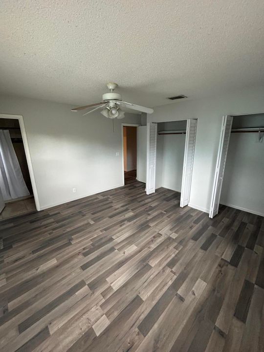 Active With Contract: $2,800 (2 beds, 2 baths, 1044 Square Feet)