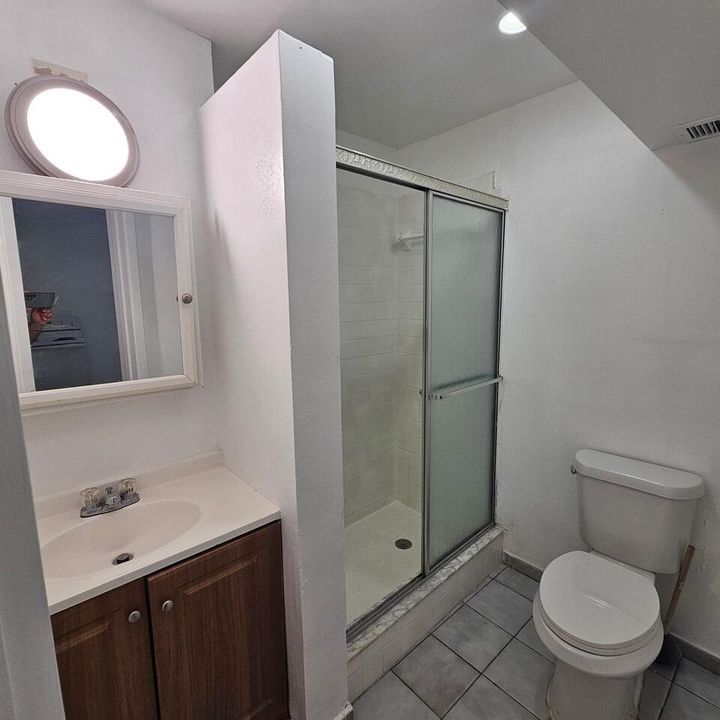 For Rent: $1,825 (2 beds, 2 baths, 949 Square Feet)