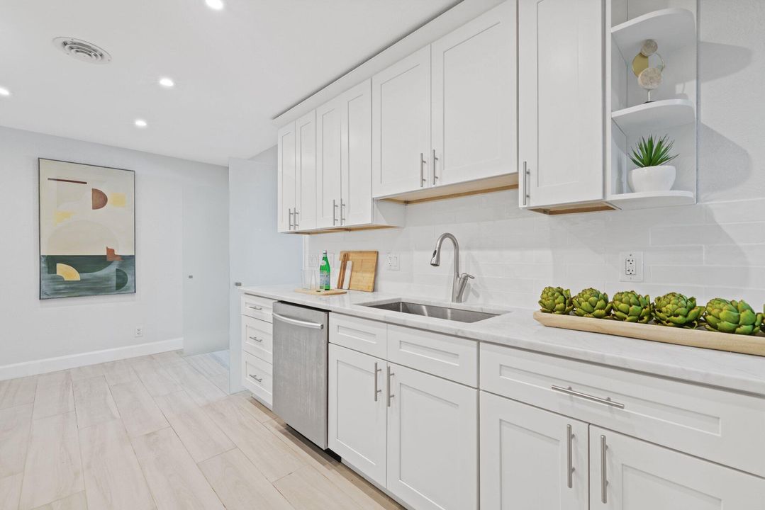 For Sale: $835,000 (3 beds, 2 baths, 1686 Square Feet)