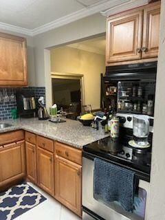 For Rent: $2,300 (2 beds, 1 baths, 894 Square Feet)