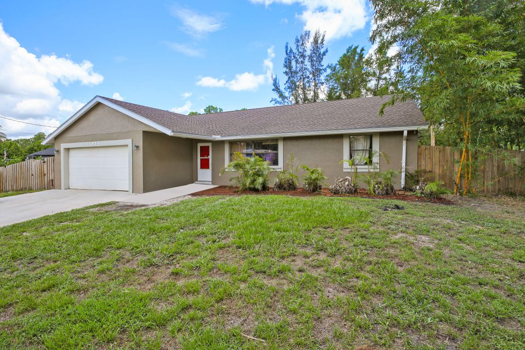 For Sale: $651,000 (4 beds, 3 baths, 2094 Square Feet)