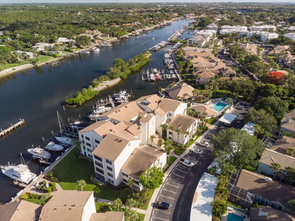 Active With Contract: $625,000 (2 beds, 2 baths, 1301 Square Feet)