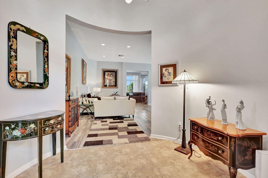 For Sale: $649,900 (2 beds, 2 baths, 2364 Square Feet)
