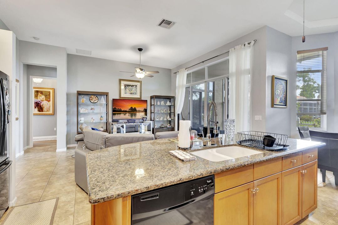 For Sale: $649,900 (2 beds, 2 baths, 2364 Square Feet)