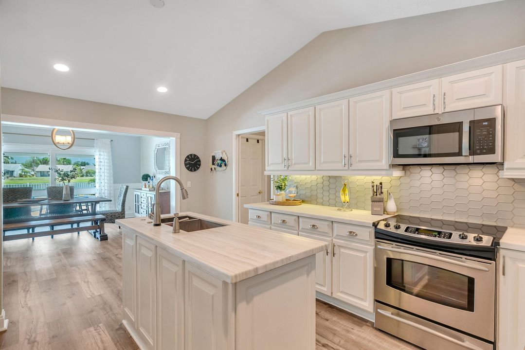 For Sale: $1,150,000 (3 beds, 2 baths, 3026 Square Feet)