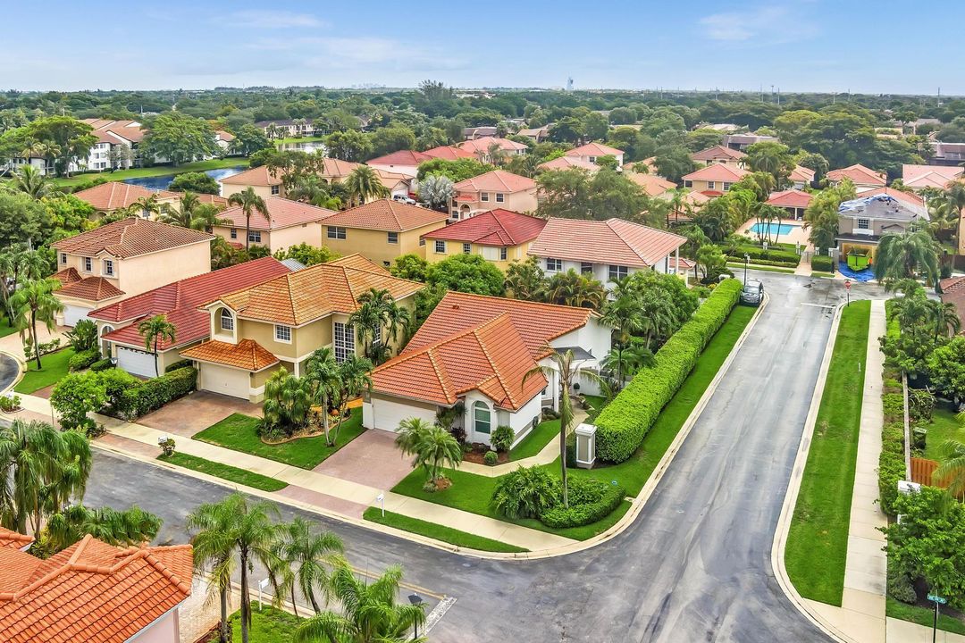 For Sale: $524,900 (3 beds, 2 baths, 1658 Square Feet)