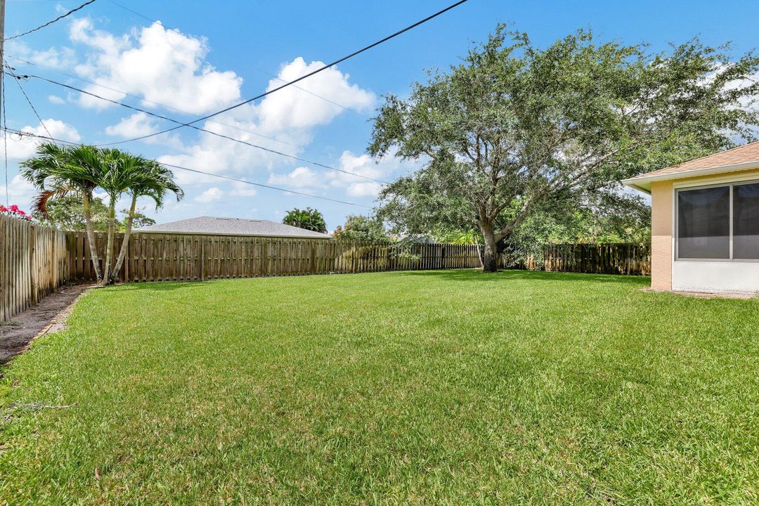 For Sale: $399,900 (3 beds, 2 baths, 1608 Square Feet)