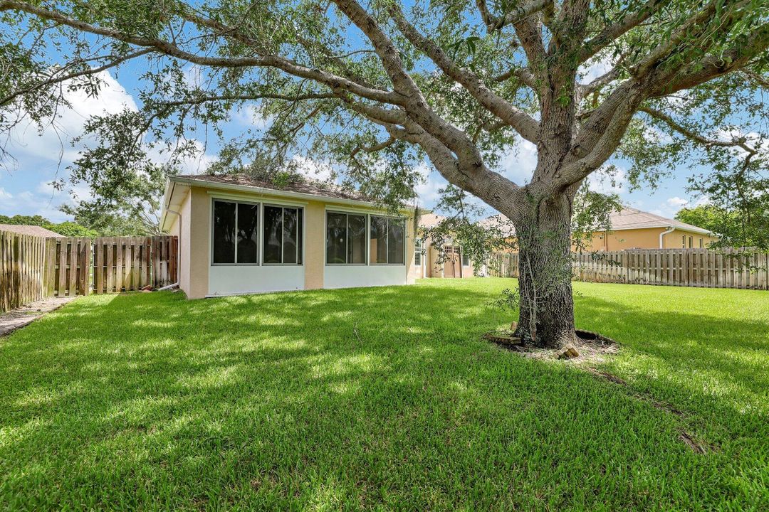 For Sale: $399,900 (3 beds, 2 baths, 1608 Square Feet)