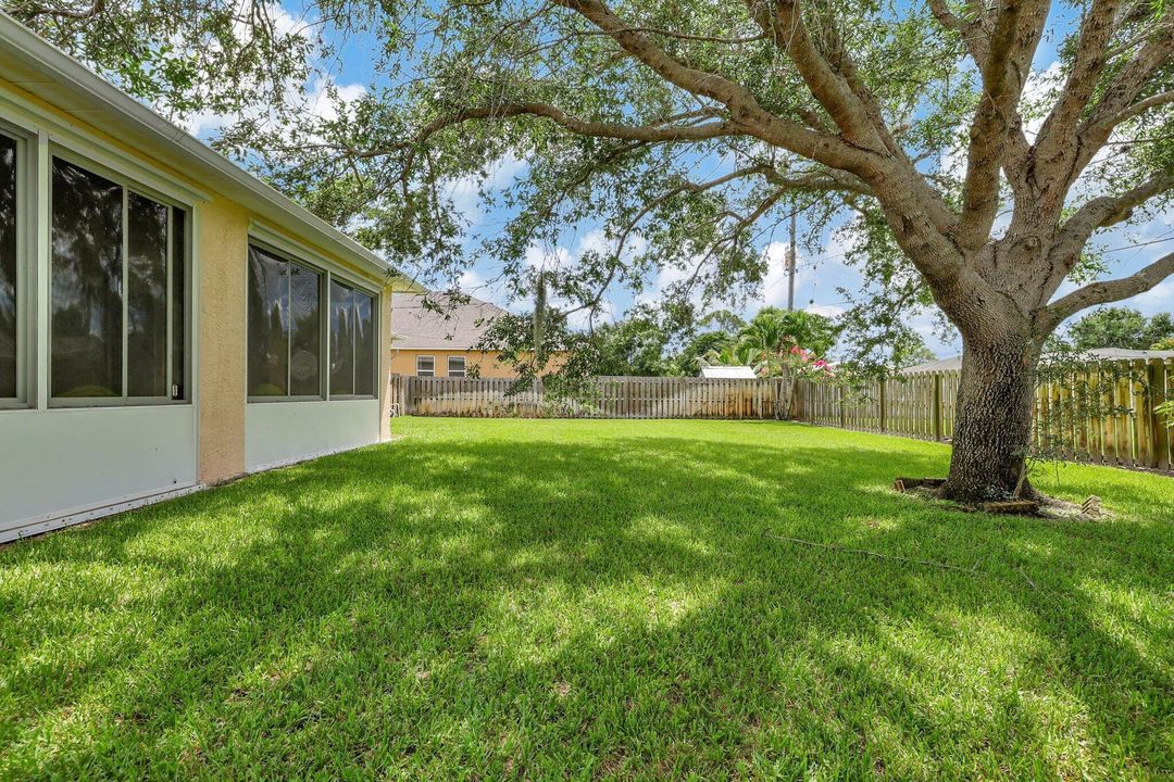 For Sale: $399,900 (3 beds, 2 baths, 1608 Square Feet)