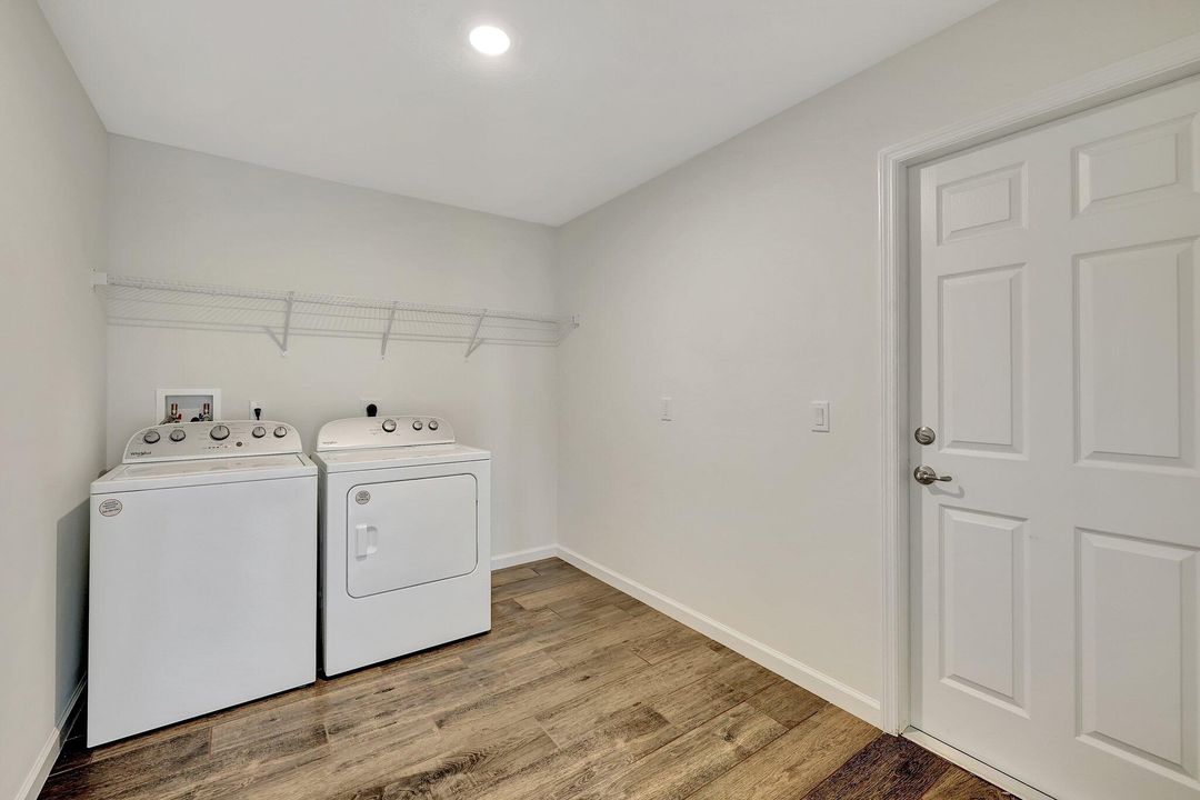 For Sale: $385,000 (3 beds, 2 baths, 1497 Square Feet)