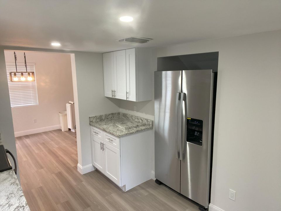 For Rent: $3,500 (3 beds, 2 baths, 1620 Square Feet)