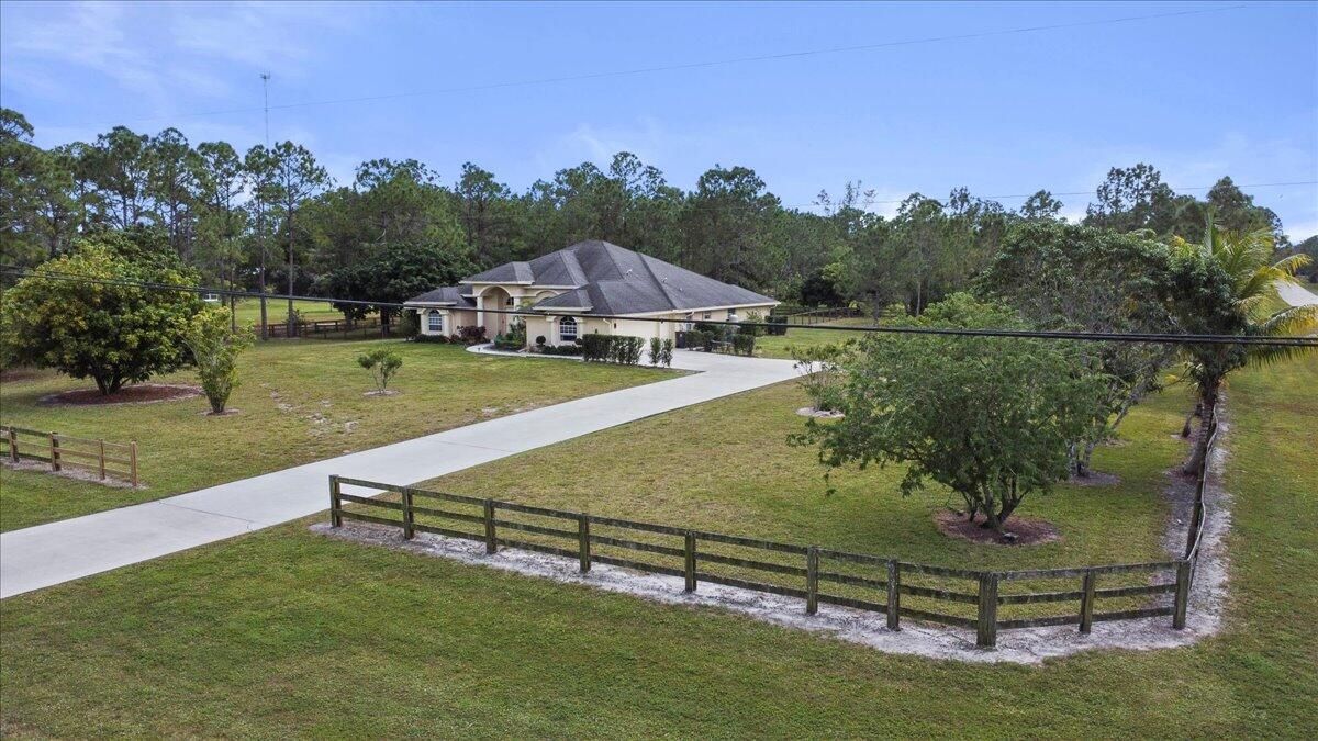 For Sale: $6,000,000 (4 beds, 2 baths, 2420 Square Feet)