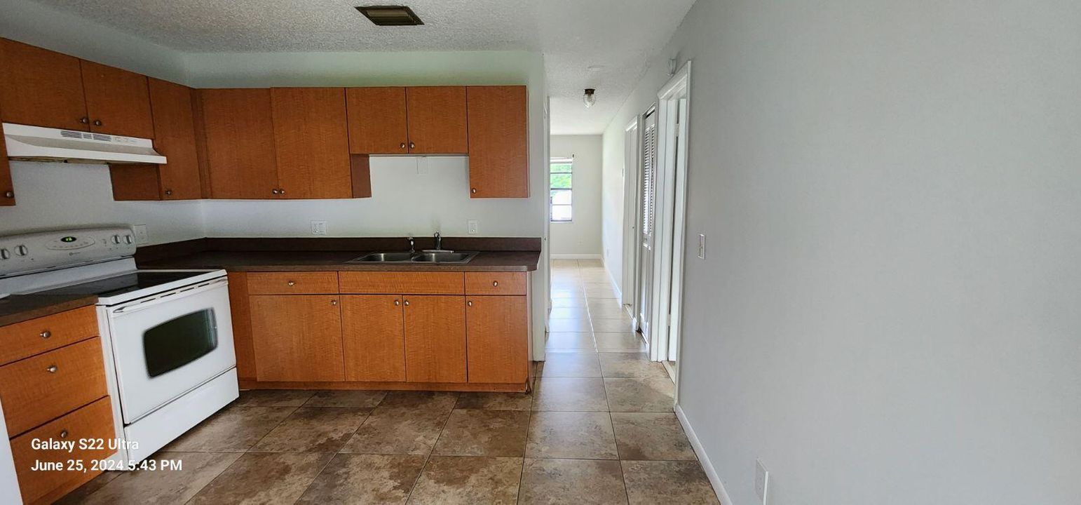 For Rent: $1,600 (2 beds, 2 baths, 720 Square Feet)