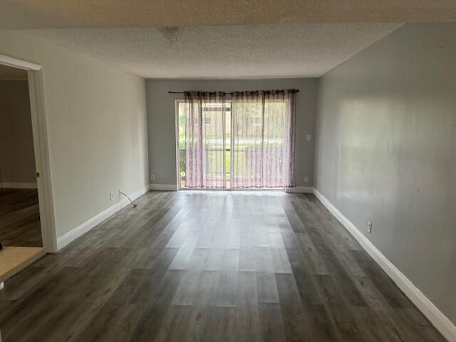 For Rent: $3,200 (2 beds, 2 baths, 936 Square Feet)