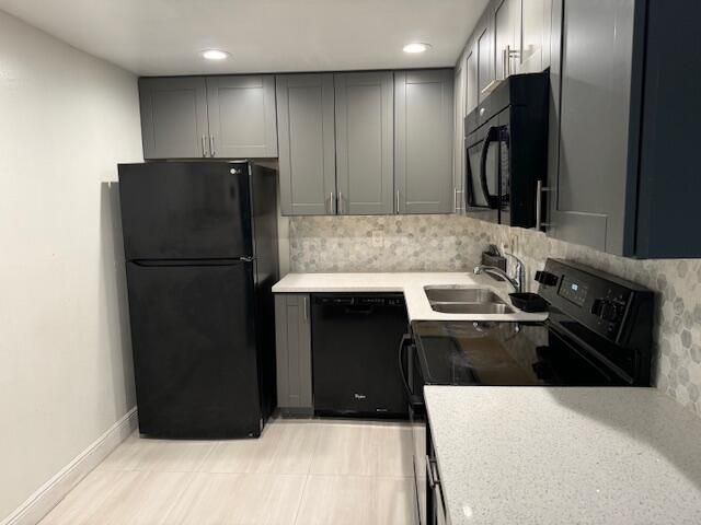 For Rent: $3,200 (2 beds, 2 baths, 936 Square Feet)