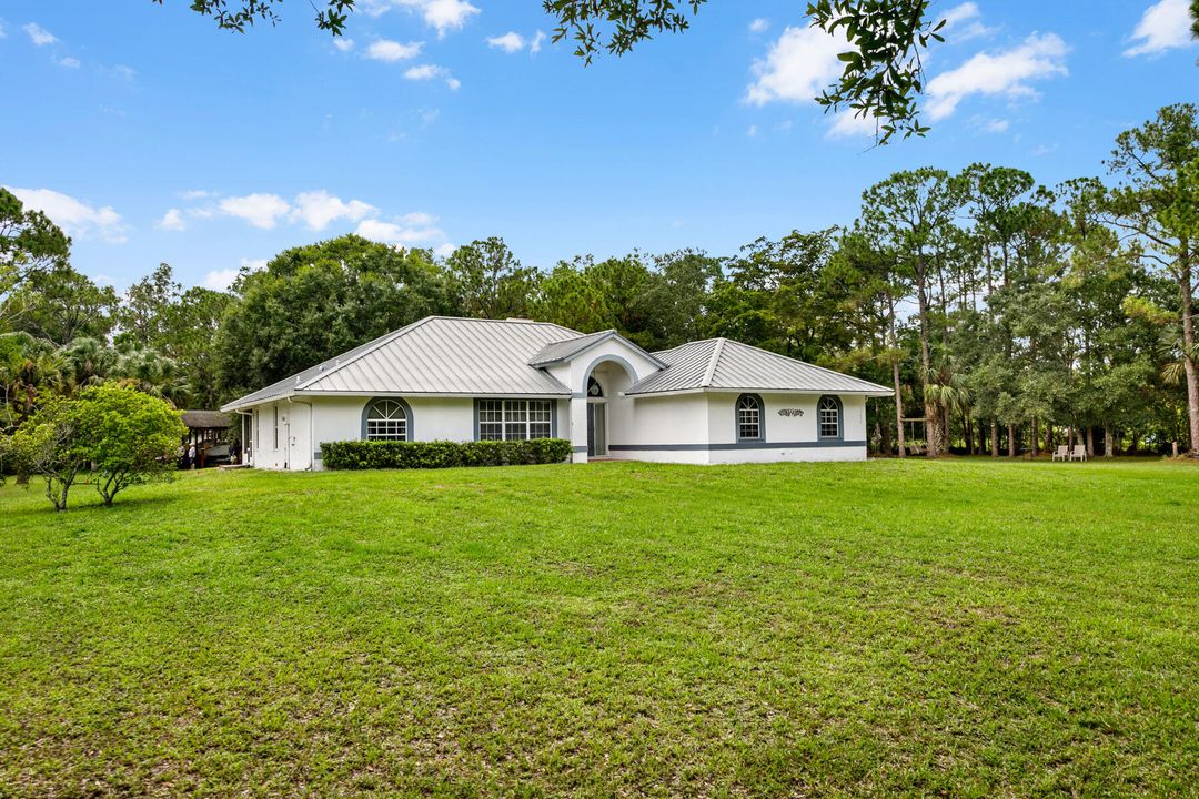 For Sale: $1,000,000 (4 beds, 2 baths, 2100 Square Feet)