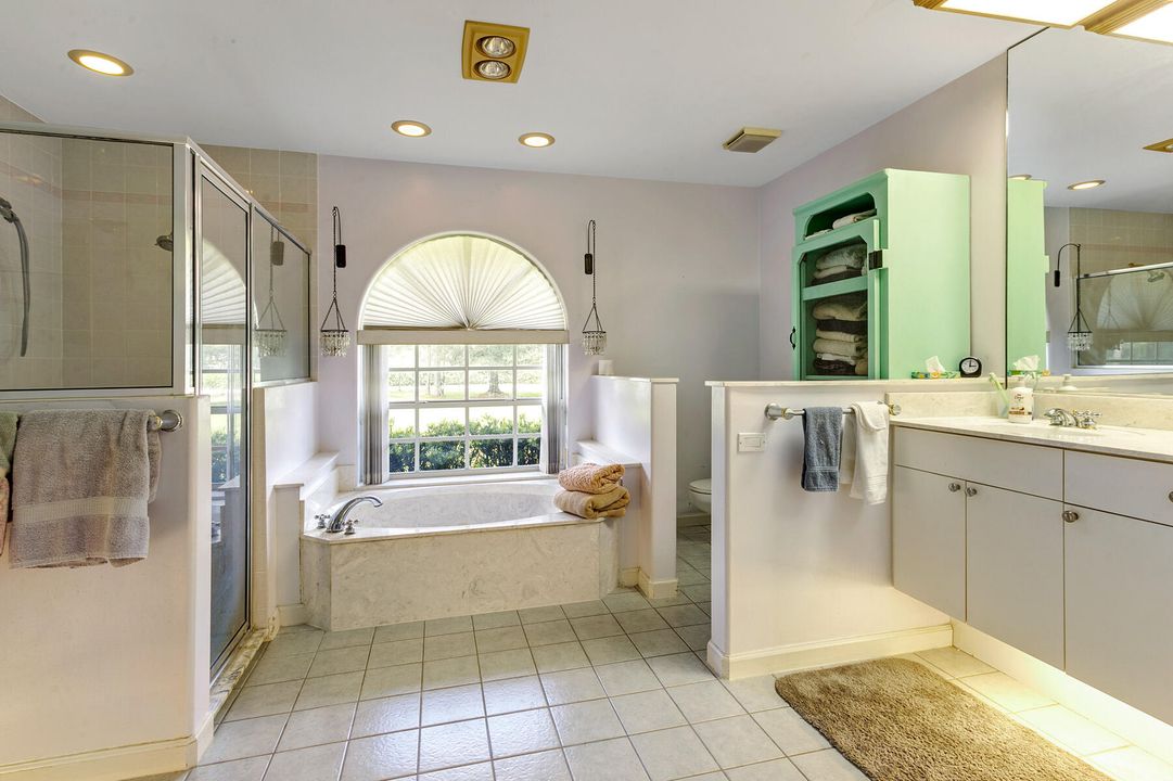 For Sale: $1,000,000 (4 beds, 2 baths, 2100 Square Feet)