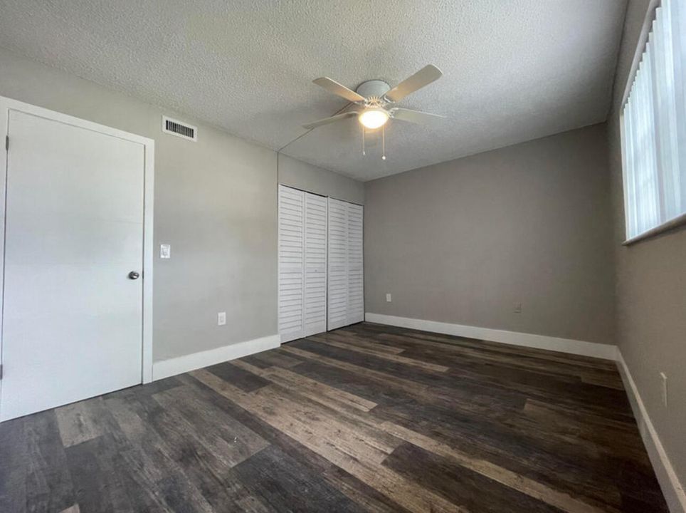 For Rent: $2,000 (2 beds, 1 baths, 803 Square Feet)