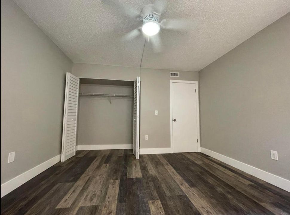 For Rent: $2,000 (2 beds, 1 baths, 803 Square Feet)