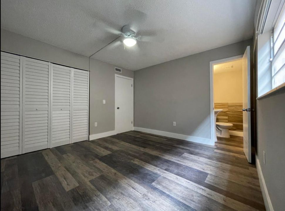 For Rent: $2,000 (2 beds, 1 baths, 803 Square Feet)