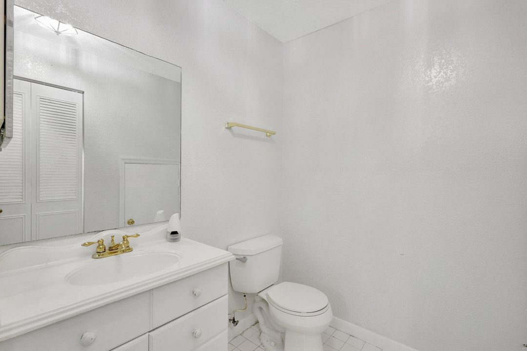 待售: $290,000 (2 贝兹, 2 浴室, 1405 平方英尺)