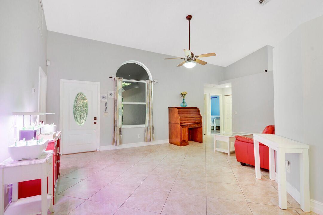 For Sale: $745,000 (3 beds, 2 baths, 1774 Square Feet)