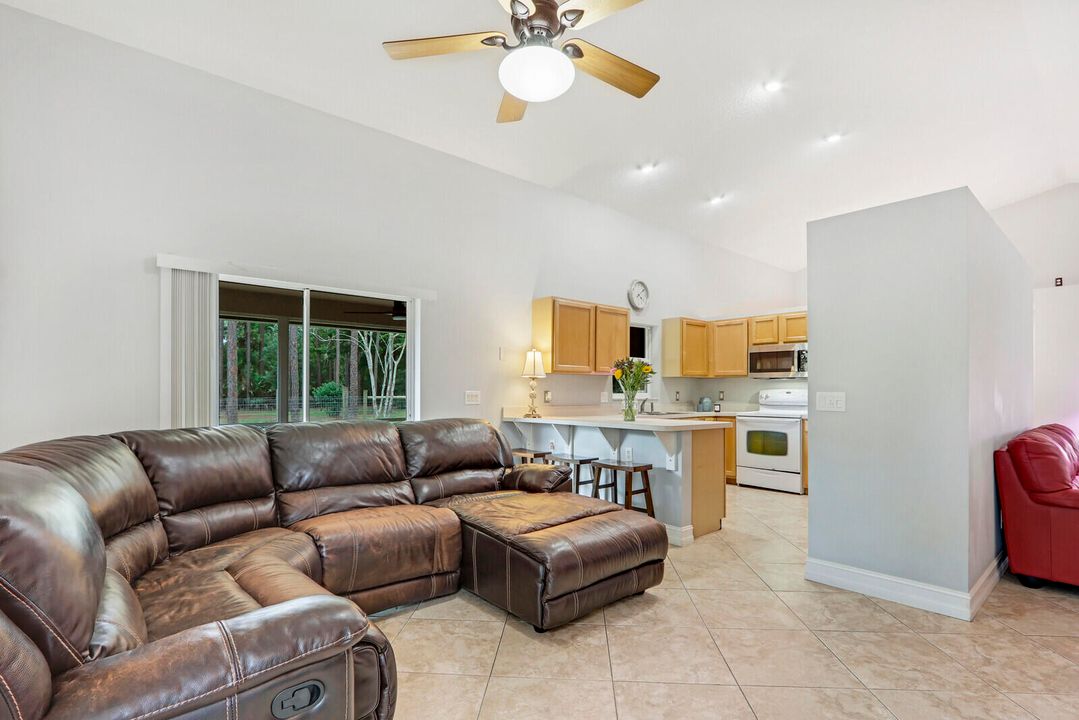 For Sale: $745,000 (3 beds, 2 baths, 1774 Square Feet)