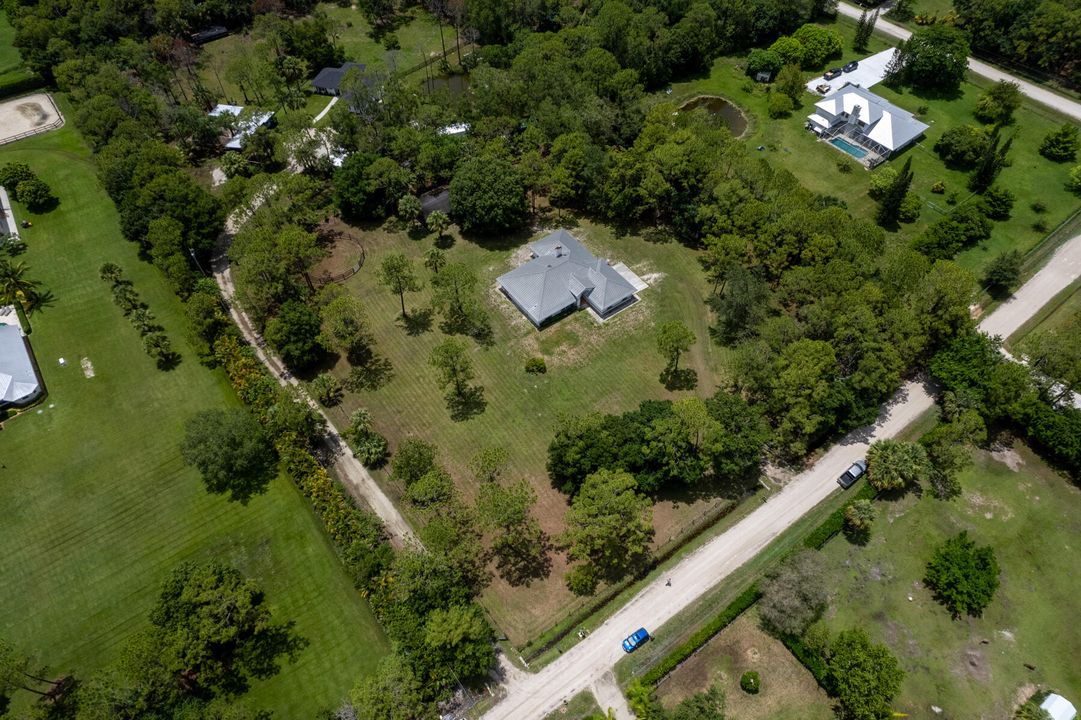 For Sale: $1,000,000 (4 beds, 2 baths, 2100 Square Feet)