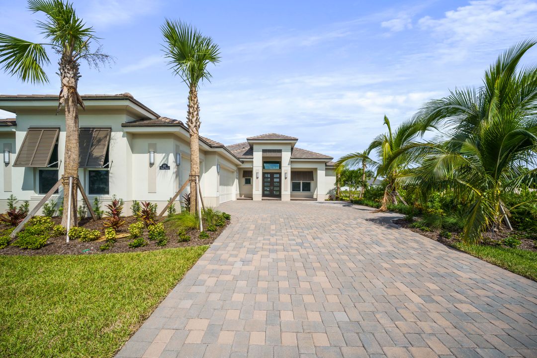 Recently Sold: $1,974,551 (3 beds, 3 baths, 3041 Square Feet)