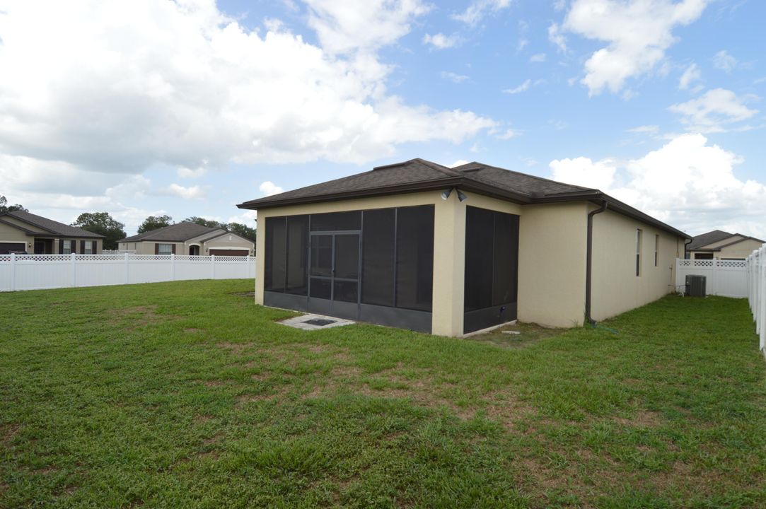 For Sale: $329,944 (3 beds, 2 baths, 2144 Square Feet)