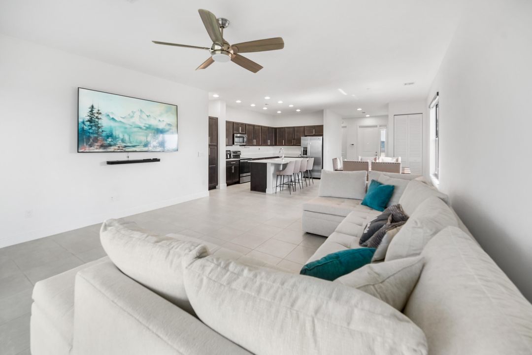 For Sale: $649,900 (3 beds, 2 baths, 2110 Square Feet)