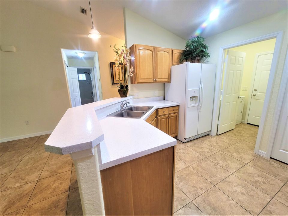 For Rent: $1,900 (2 beds, 2 baths, 1154 Square Feet)