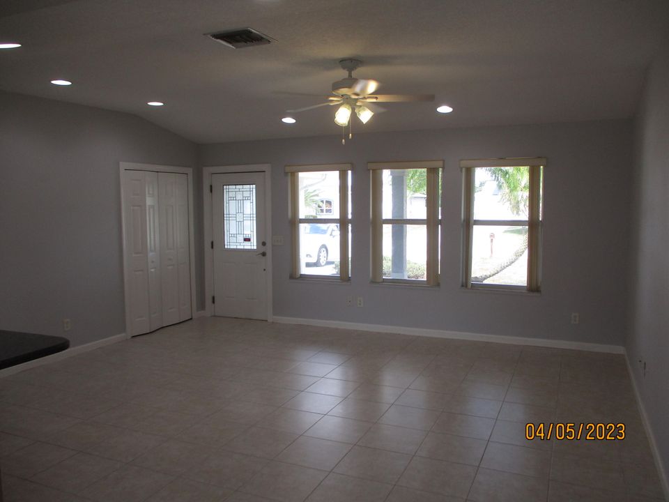 For Rent: $2,500 (3 beds, 2 baths, 1536 Square Feet)