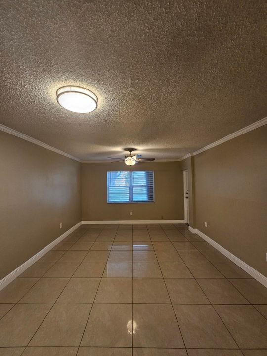 For Rent: $1,950 (2 beds, 2 baths, 1040 Square Feet)