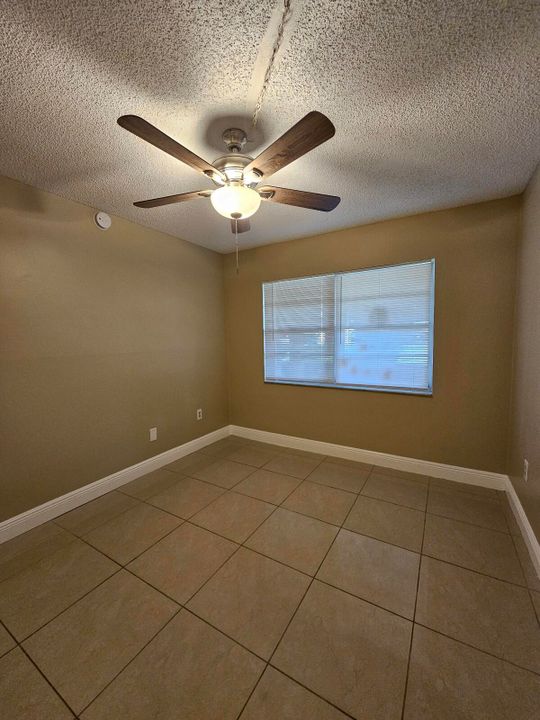 For Rent: $1,950 (2 beds, 2 baths, 1040 Square Feet)