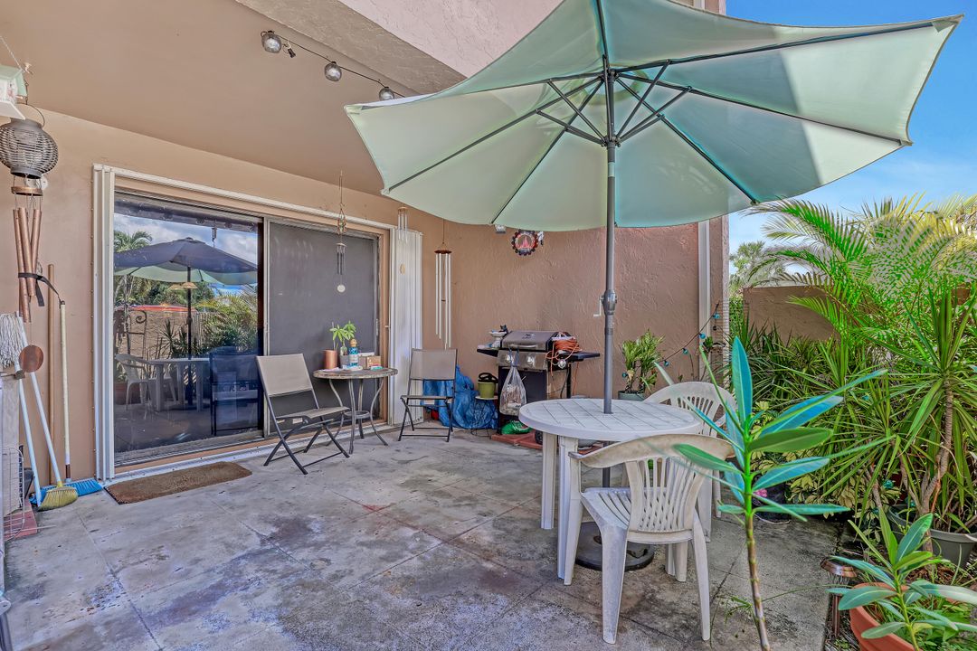 For Sale: $294,900 (3 beds, 2 baths, 1200 Square Feet)