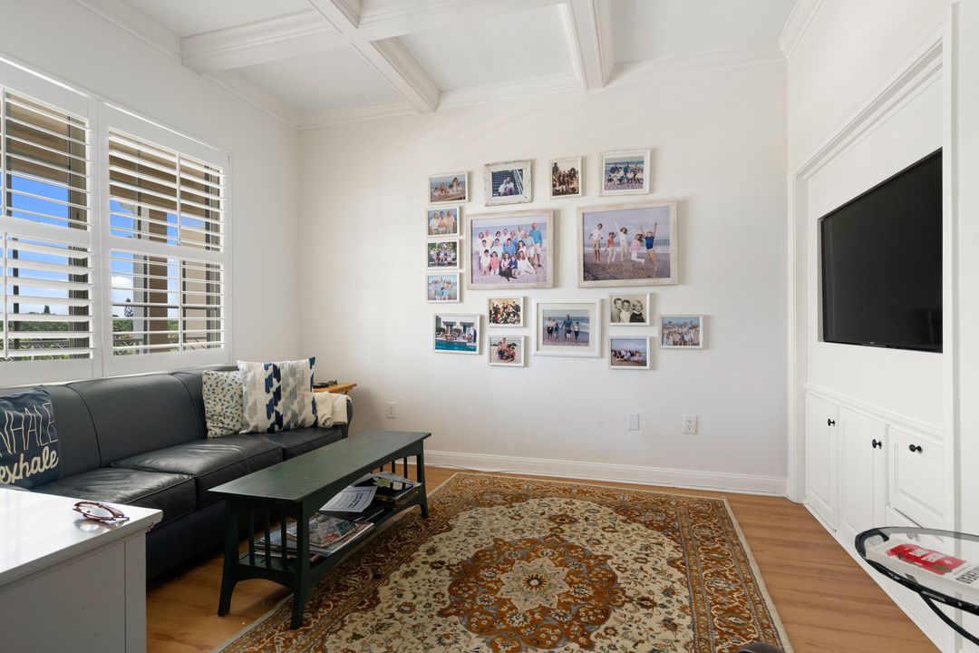 For Sale: $530,000 (3 beds, 2 baths, 1582 Square Feet)